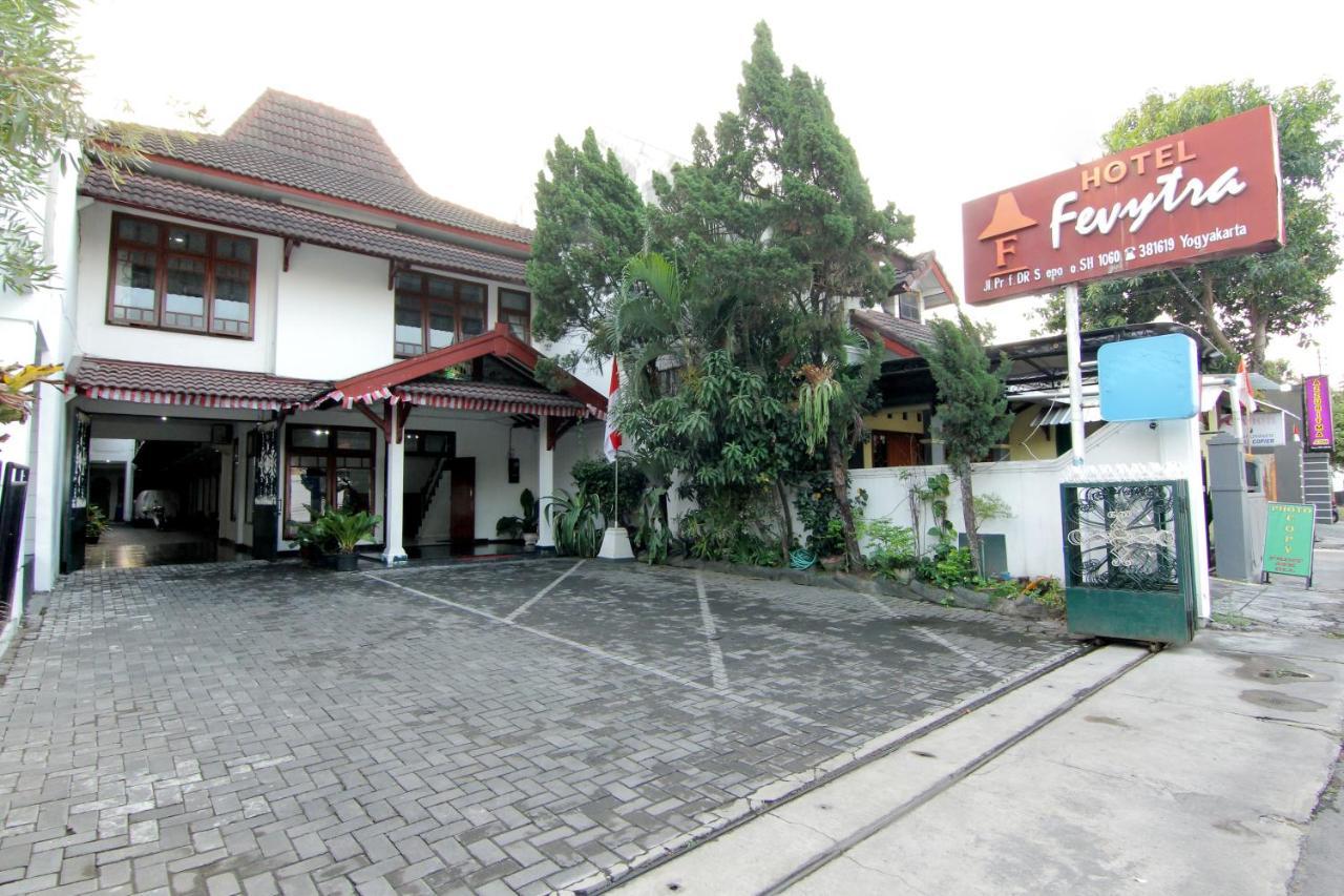 Hotel Fevytra Syariah Yogyakarta Exterior photo