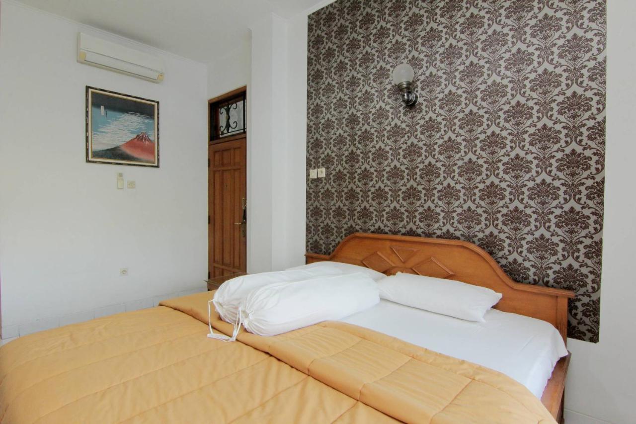 Hotel Fevytra Syariah Yogyakarta Exterior photo