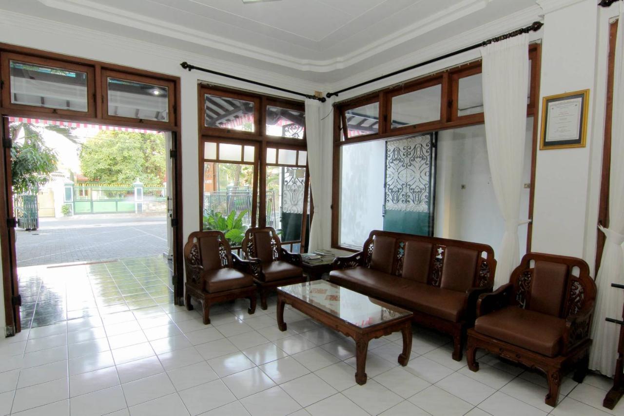 Hotel Fevytra Syariah Yogyakarta Exterior photo