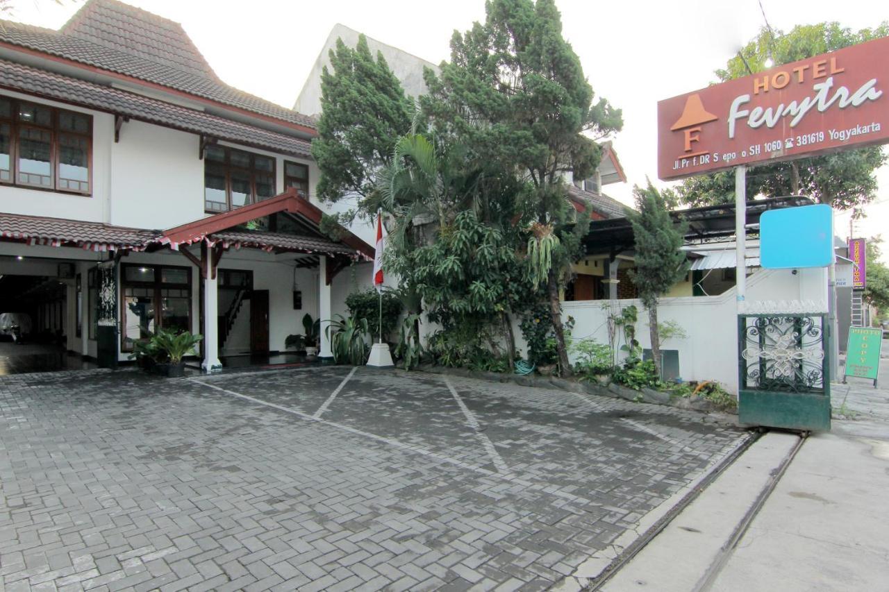 Hotel Fevytra Syariah Yogyakarta Exterior photo